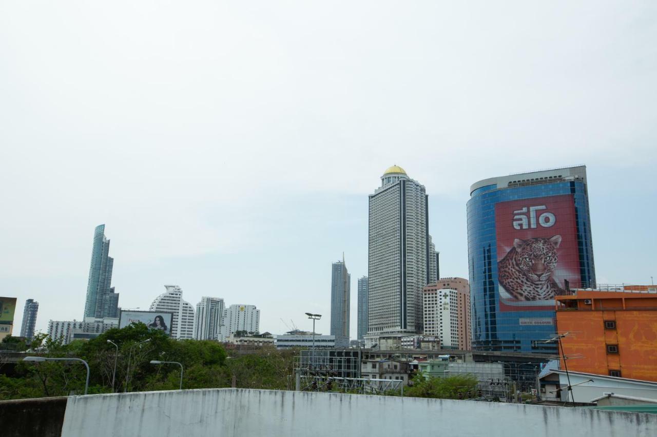 The Bridge Hostel Bangkok Exteriör bild