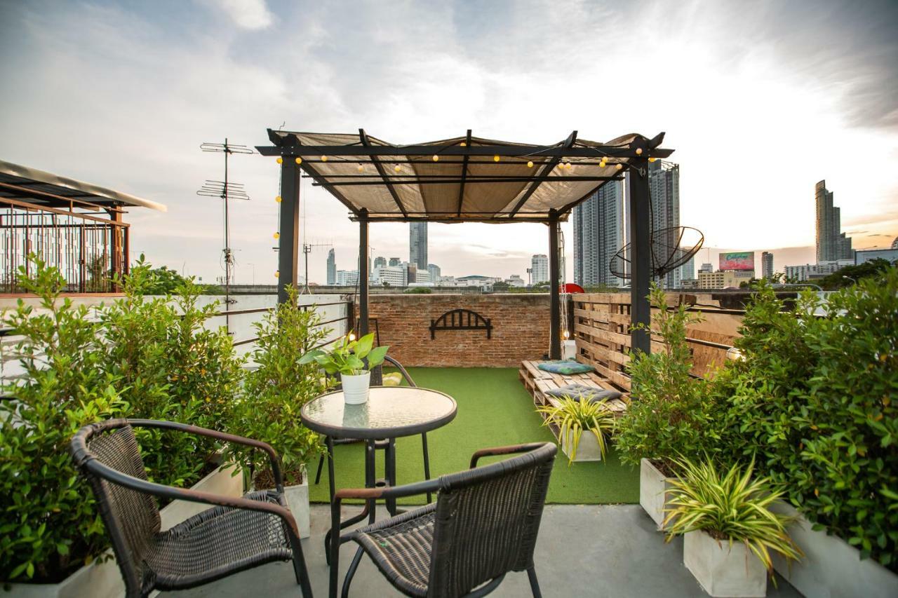 The Bridge Hostel Bangkok Exteriör bild
