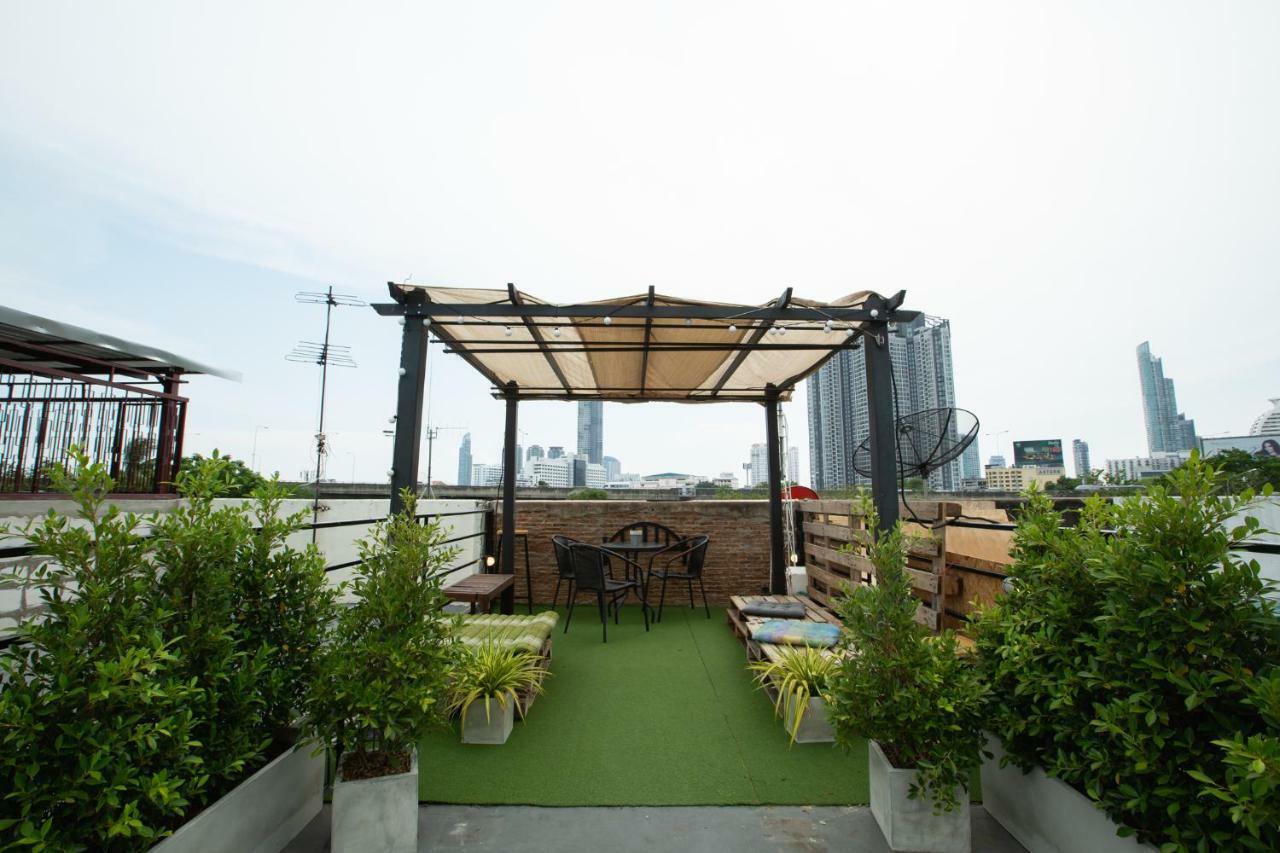 The Bridge Hostel Bangkok Exteriör bild